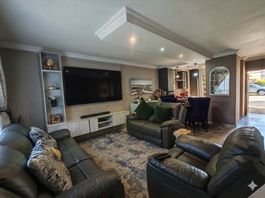 3 Bedroom Property for Sale in Waterval East North West